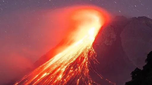 Mlipuko wa volcano waua 3 nchini Indonesia, wengine 20 hawajulikani walipo