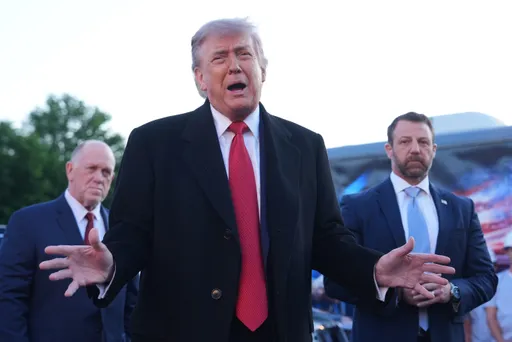 Trump setzt Frist für Umsetzung von Zolldeal und droht EU
