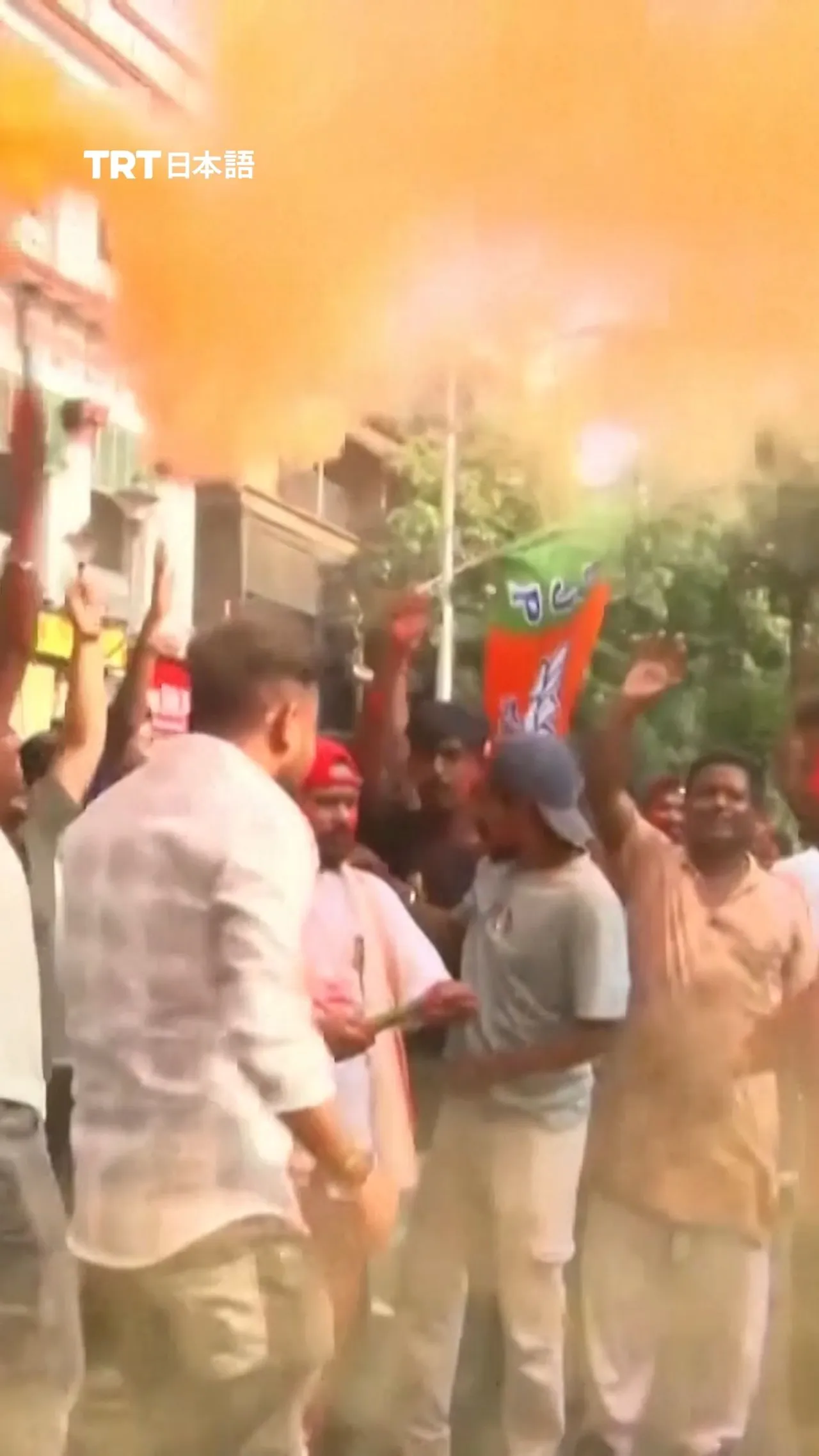 BJPの勝利をめぐる論争を受け、西ベンガル州で激しい暴動が発生