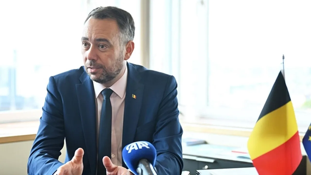 Belçika XİN rəhbəri Türkiyənin Aİ təhlükəsizliyi üçün əvəzedilməz olduğunu bildirib