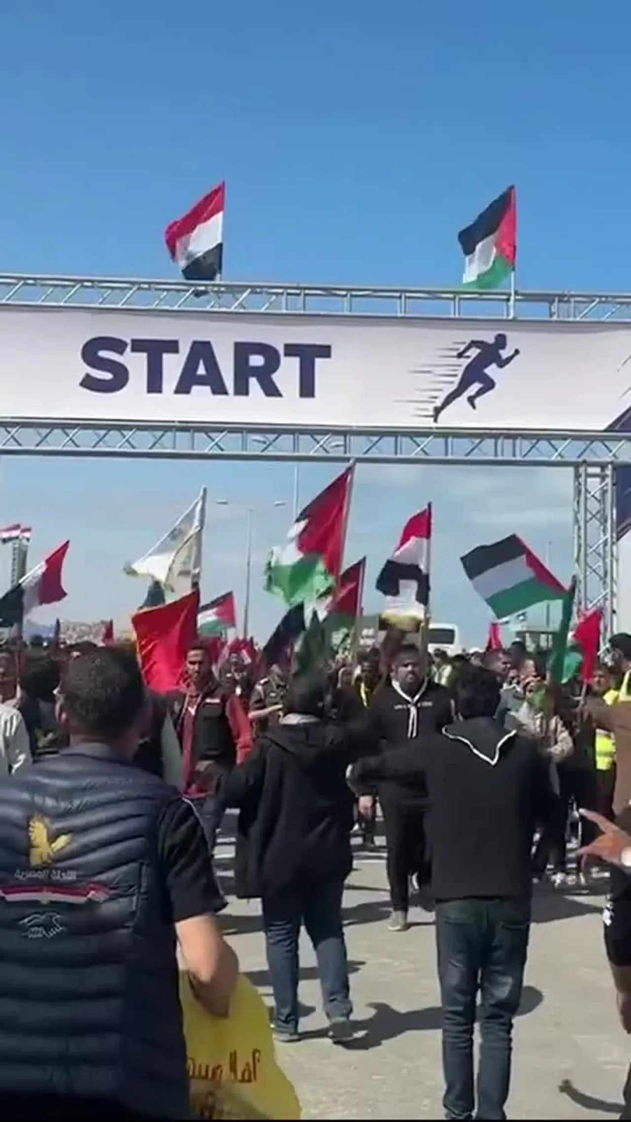 I palestinesi di Gaza partecipano alla Maratona Internazionale della Palestina