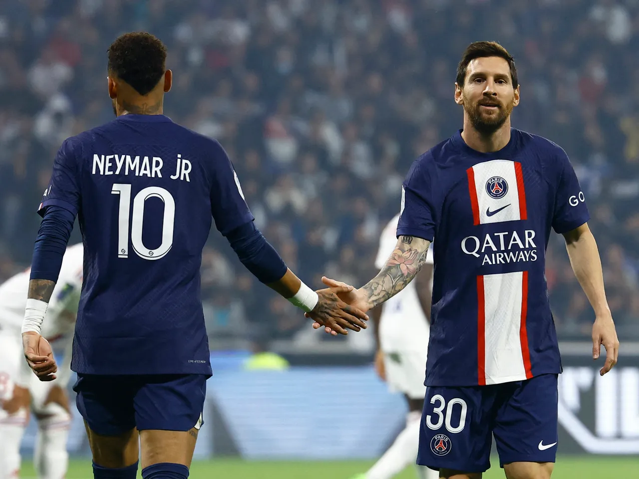 Football: Messi soutient l'intégration de Neymar dans la sélection brésilienne pour le Mondial 2026
