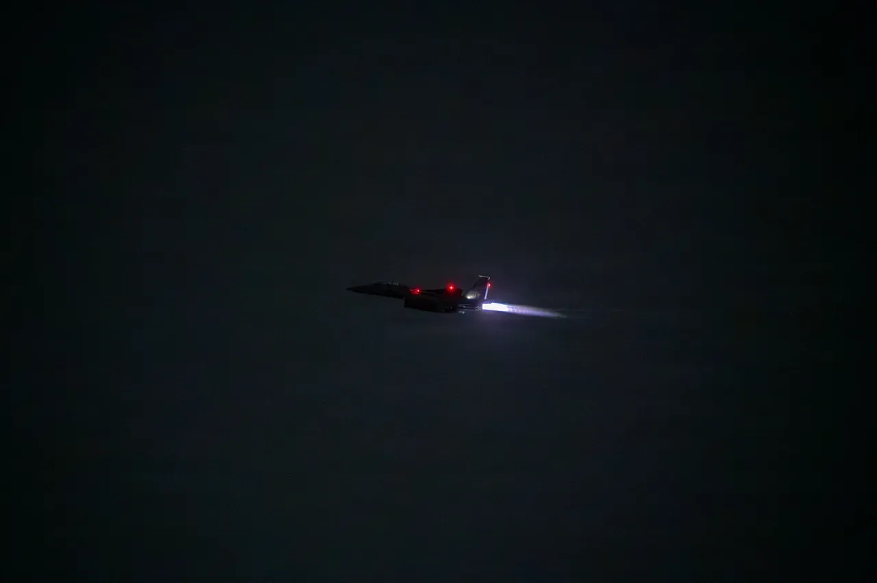 Les États-Unis bombardent l'Iran en représailles à la destruction d'un hélicoptère