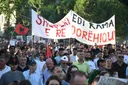 Protesta e 12-të qytetare në Tiranë për Zvërnecin