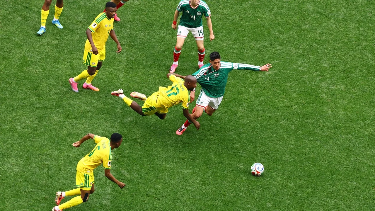Mexico beat South Africa 2-0 in World Cup opener