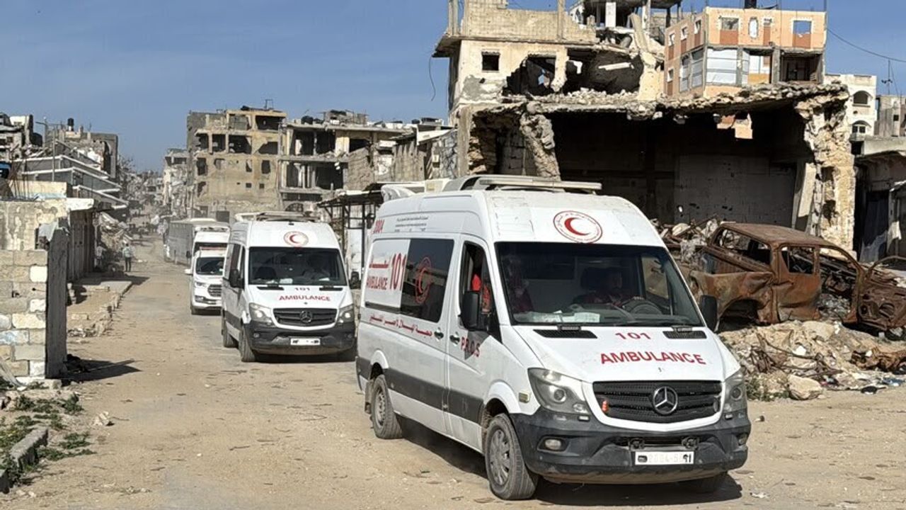 Izraeli plagos pesë persona në bombardimin e shkollës në Gaza ku strehohen palestinezë të zhvendosur