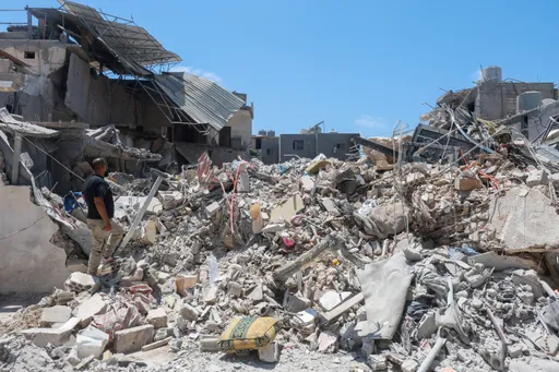 Izraeli vazhdon sulmet në jug të Libanit
