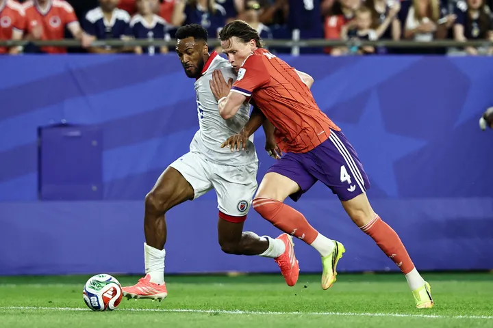 Scotland beat Haiti to go top of World Cup Group C
