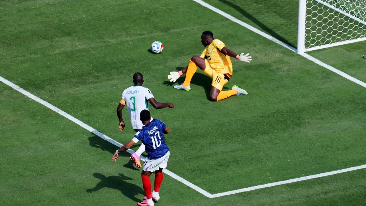 Kylian Mbappe sparks France with two goals in 3-1 win over Senegal at World Cup