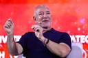 Bezos: Vještačka inteligencija će stvoriti nedostatak radne snage, a ne nezaposlenost