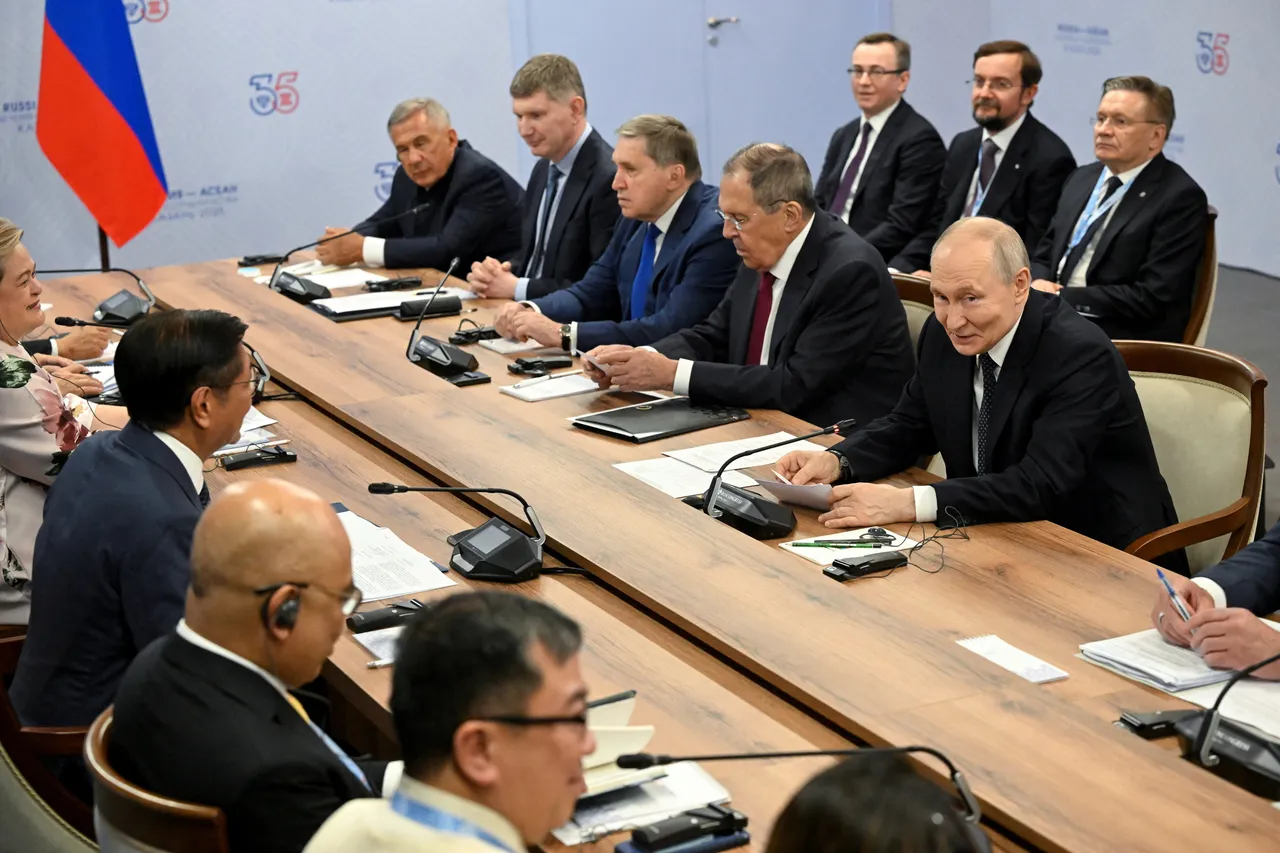Филипинскиот претседател Маркос го покани Путин на самитот за Источна Азија во Манила