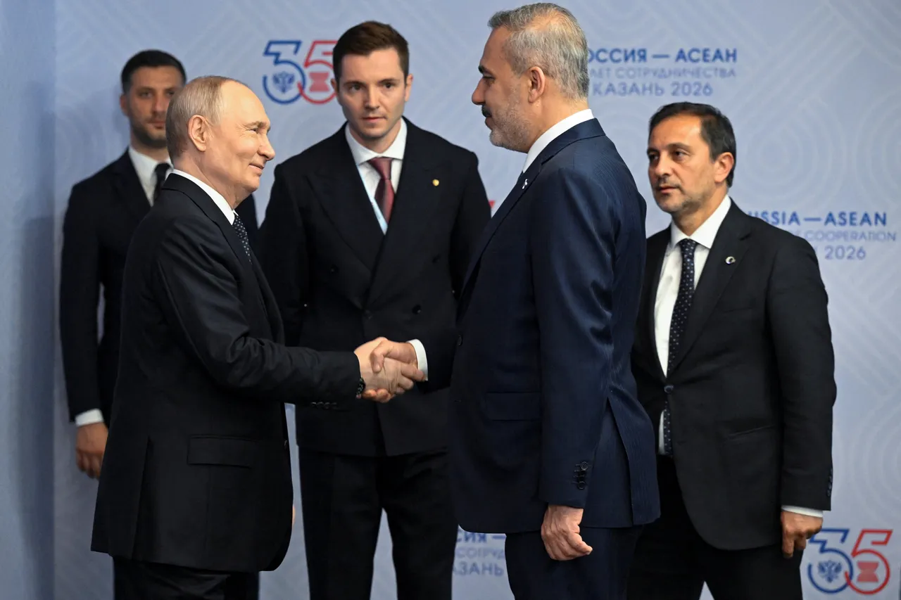 Türkiye's Foreign Minister Hakan Fidan meets Vladimir Putin in Kazan