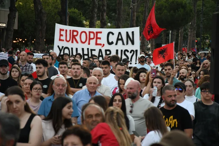 Protesta për Zvërnecin hyn në ditën e 19-të