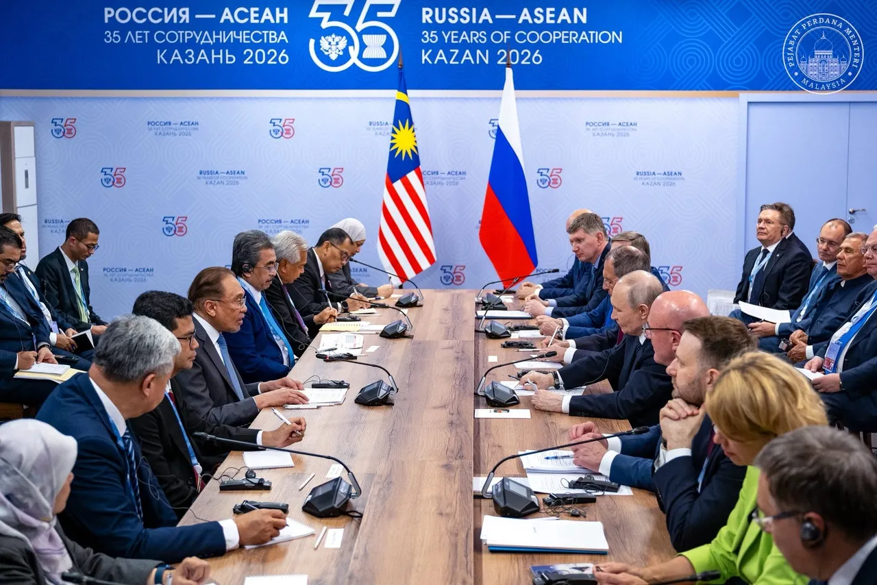 Kerjasama strategik: Anwar, Putin bincang sekuriti tenaga dan perdagangan dalam mata wang tempatan