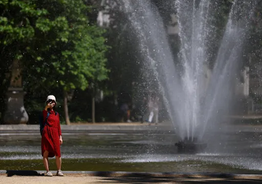 What is an 'omega block' that is scorching Europe?