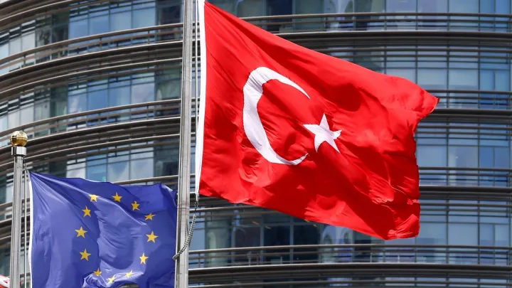 Анкара отвергла выводы доклада Европарламента по Турции