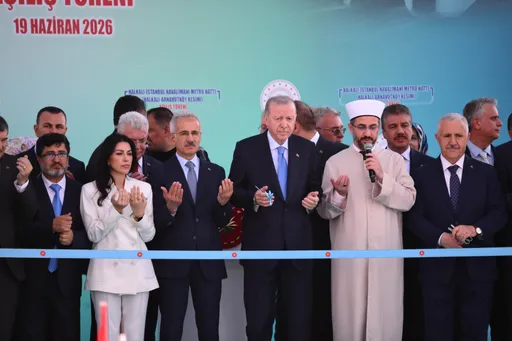 الرئيس أردوغان يفتتح خط مترو "هالكالي - مطار إسطنبول" ويعلن تشغيله مجاناً حتى نهاية يوليو