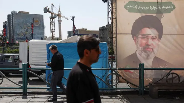 رهبر ایران: مذاکرات آینده با آمریکا به معنای پذیرش موضع دشمن نیست