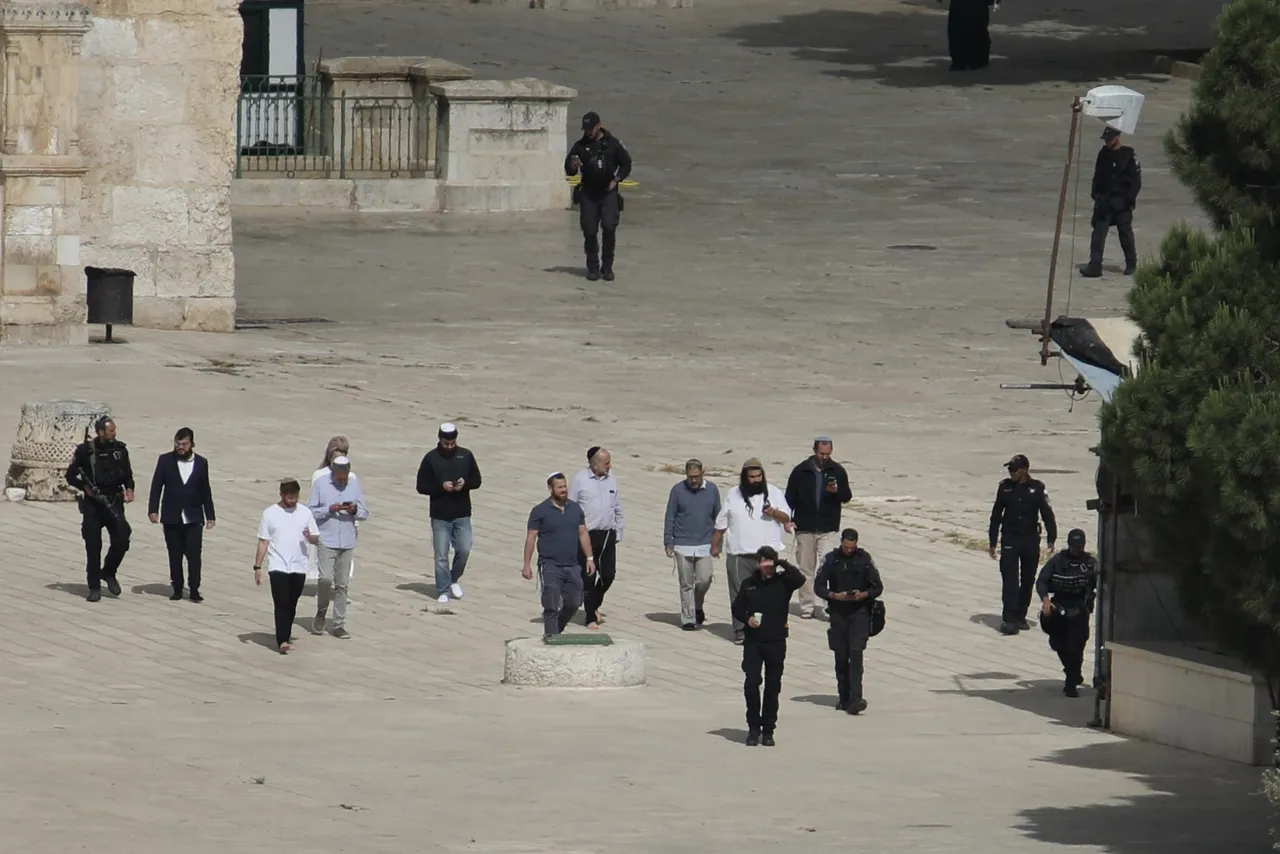 Türkiye joins seven nations in condemning Israeli raid on Al-Aqsa Mosque