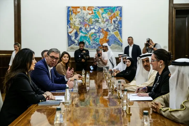 Vučić sa zvaničnikom UAE-a: Jedan od najznačajnijih partera Srbije