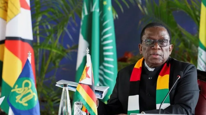 Zimbabwe tables bill in parliament to extend president's term