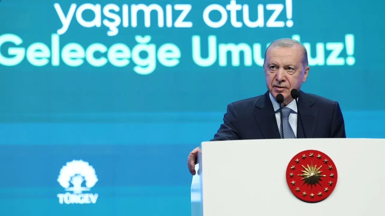 أردوغان: وقف "تورغف" التركي أعاد طلاب غزة للدراسة ودعم الشباب الفلسطيني والسوري