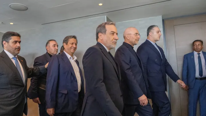 وفد طهران يغادر المفاوضات إثر تصريحات ترمب.. وقاليباف: لا نأخذ التهديدات الأمريكية على محمل الجد