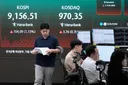 아시아 증시, 금리 인상 전망에 위험 자산 회피 심리 확산되며 사상 최고치서 하락