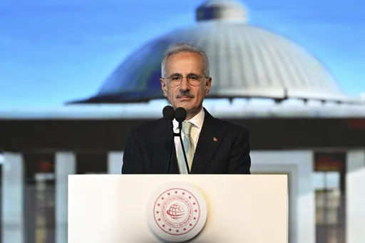 11 Turkish-owned vessels safely passed through Hormuz since start of war: Türkiye