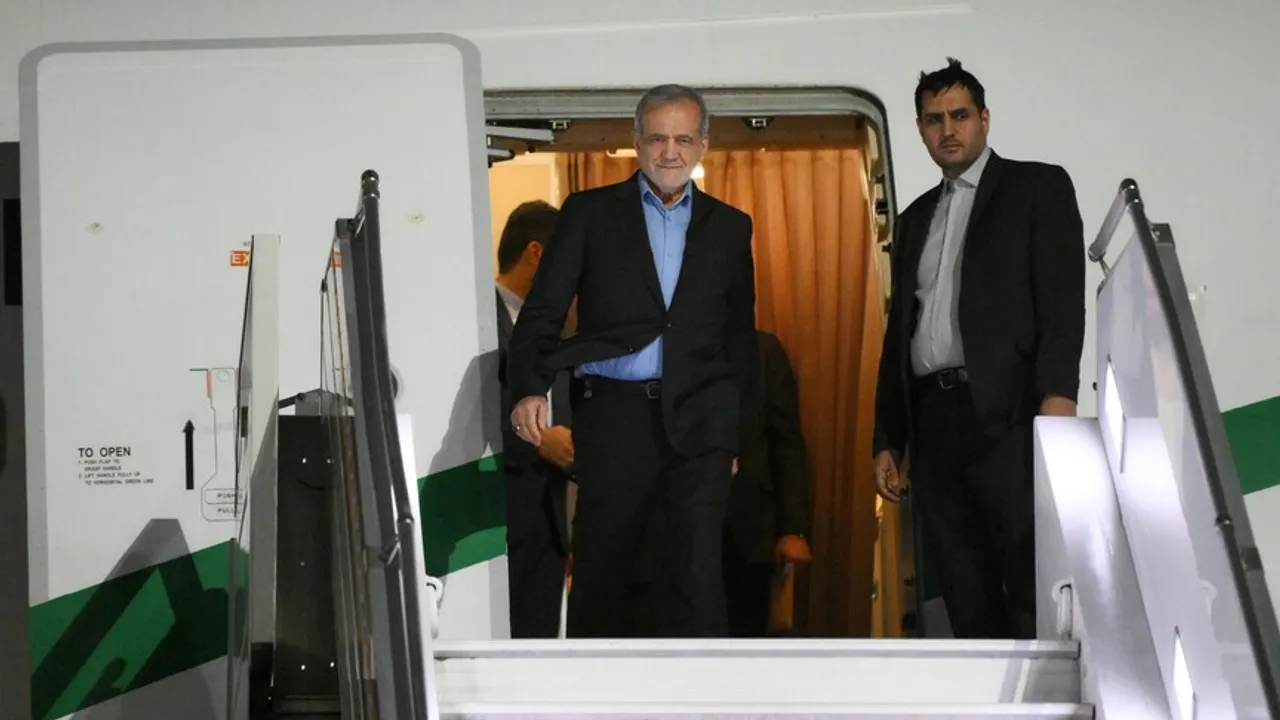 Iranski predsjednik doputovao u Pakistan u prvu inostranu posjetu od rata sa SAD-om i Izraelom