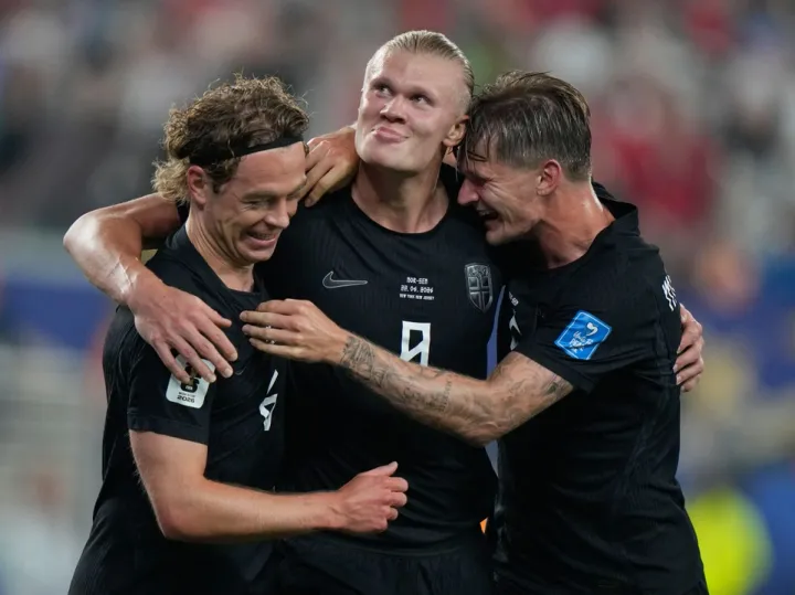 Haaland marca duas vezes contra o Senegal, Noruega pode passar à próxima fase