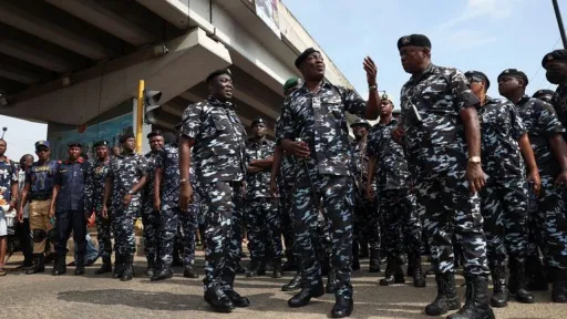Nigeria's Senate passes law allowing state governments to have their own police officers