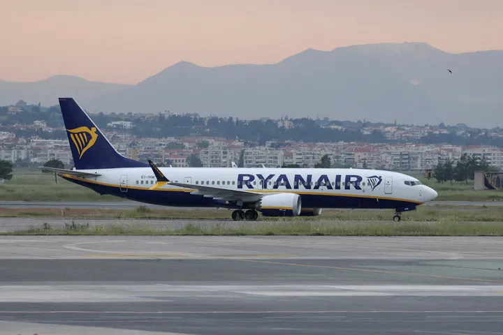 Ryanair 'reluctantly' lets parents, children sit together free of charge after UK probe