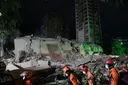 Venezuela twin earthquakes death toll doubles as search and rescue efforts continue