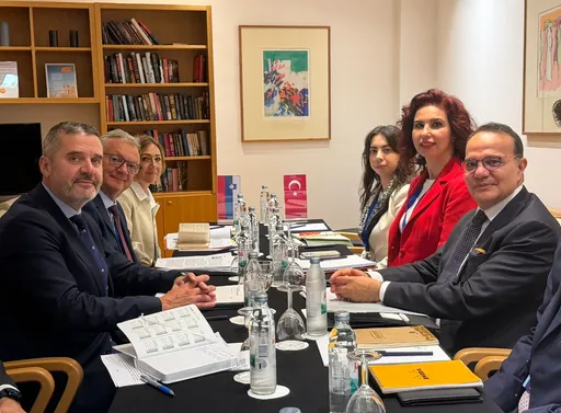 Туркије и Словенија ја потврдуваат посветеноста кон зајакнувањето на билатералните односи
