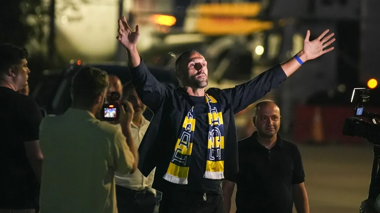 Povratak u Istanbul: Vedat Muriqi ponovo potpisao za Fenerbahce