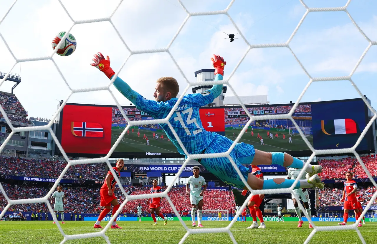 Dembele hat-trick helps France beat Norway 4-1; Senegal rout 10-man Iraq