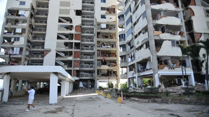 H.Fidan venesuelalı həmkarı İ.Xil ilə telefon danışığı aparıb