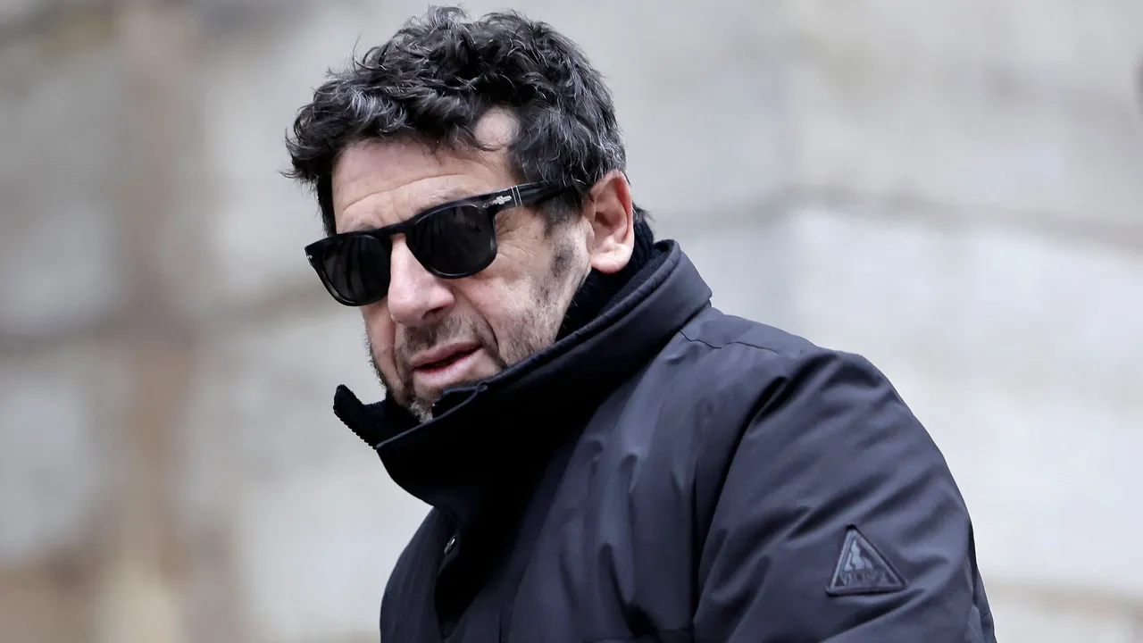 “Patrick Bruel a joué une gamine de 16 ans au poker”: des propos de Jean-Louis Murat refont surface