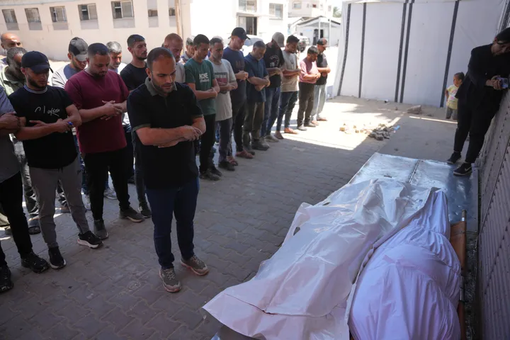 شهداء جدد في غزة وارتفاع حصيلة الإبادة إلى 73 ألفاً و54 وجيش الاحتلال يقر بقتله 3 من عناصر الشرطة
