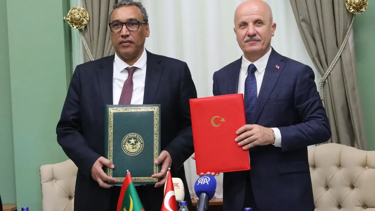 تركيا وموريتانيا توقعان مذكرة لتعزيز التعاون في التعليم العالي وتمهدان لإنشاء جامعة تركية في نواكشوط