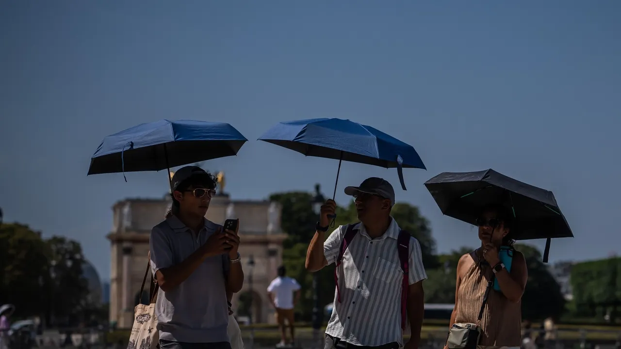 France records around 1,000 excess deaths in five days as heat wave toll rises