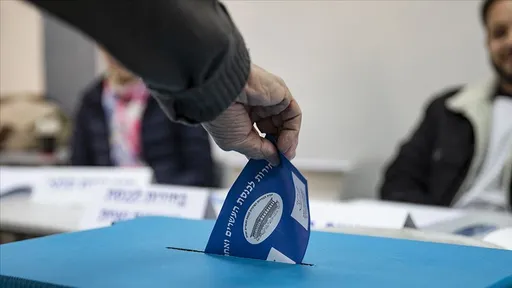 הציר המרכזי של הפילוג הפוליטי בישראל הוא עדיין הזהות הדתית