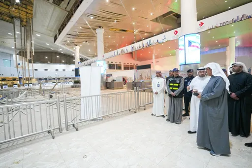 Koweït: l'aéroport international ciblé par des drones iraniens, des blessés et des dégâts importants