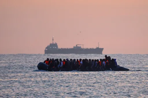 France, Britain extend 'one in, one out' deal