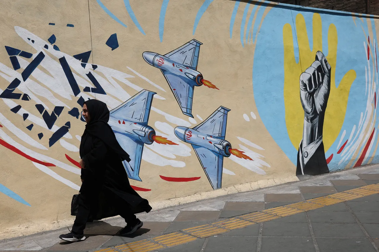 US attacks 'Iranian radar sites' as Trump says Tehran left with 22% of its missiles