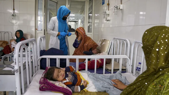 سازمان جهانی بهداشت: ۳.۷ میلیون کودک افغان در معرض سوءتغذیه حاد قرار دارند