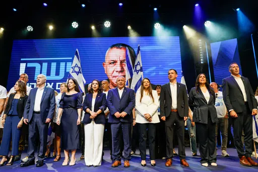 Former Israeli army chief and ex-PM slam Netanyahu's 'loss of direction'