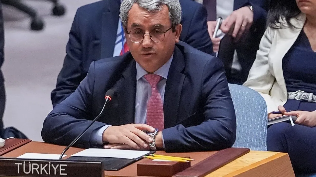 مندوب تركيا بالأمم المتحدة: الهجمات على الأونروا انتهاك صارخ للقانون الدولي