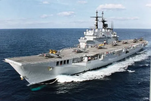 Pengiriman kapal induk Garibaldi ke Indonesia terkendala situasi Selat Hormuz